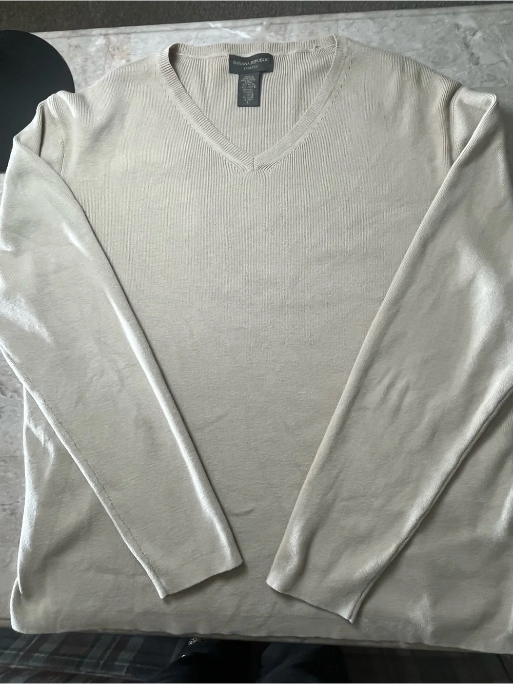 Banana Republic Men's V-Neck Sweater in Light Cream